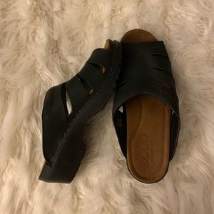 Never worn Ecco heeled sandals